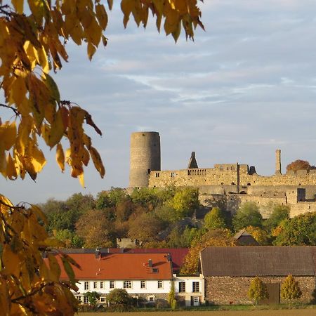 Burghotel Muenzenberg Экстерьер фото