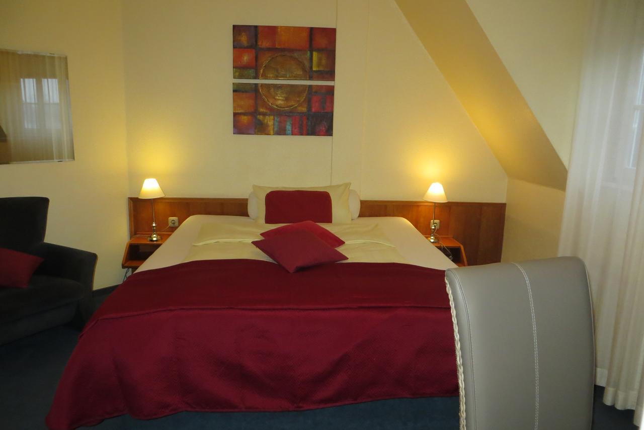 Burghotel Muenzenberg Экстерьер фото