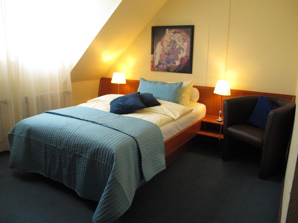 Burghotel Muenzenberg Экстерьер фото