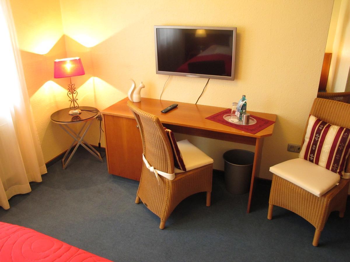 Burghotel Muenzenberg Экстерьер фото